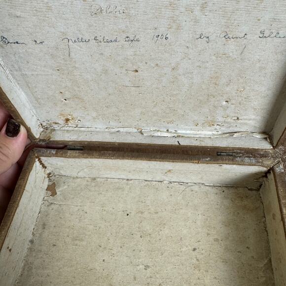 Antique Keepsake‎ Jewelry Box Brown Significant Wear Purchased 1884 Gifted 1906 - Picture 11 of 16